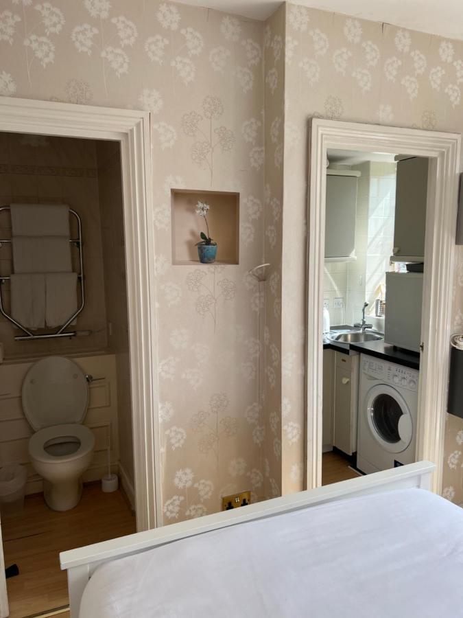 Super Located Studio In South Ken At Chelsea Cloister London Exterior photo